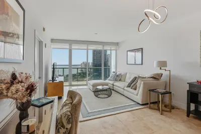 888 Biscayne Boulevard 3702, Miami – sold
