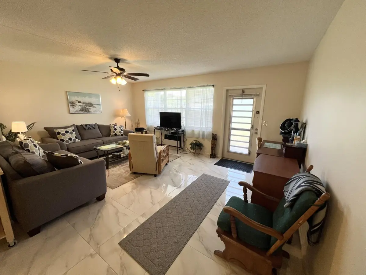 0ca4c846-3fd9-4571-bcfc-f4762c3f9377 at 3 Islewood A  3, Deerfield Beach