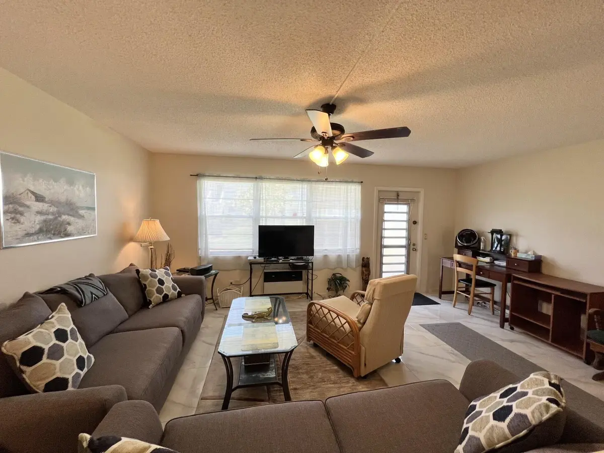 c2d61a85-0099-41fc-b18a-4bd2b5761e30 at 3 Islewood A  3, Deerfield Beach