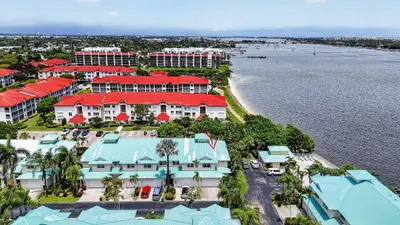169 Barefoot Cove, Hypoluxo – sold