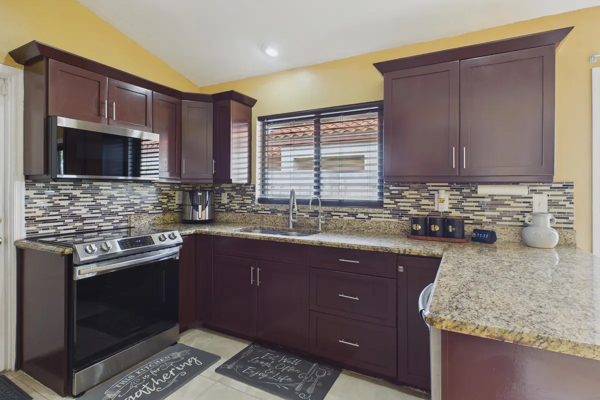 Kitchen at 169 Executive Circle, Boynton Beach