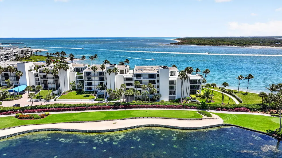 2800 Condo at 2812 SE Dune Drive 1102, Stuart