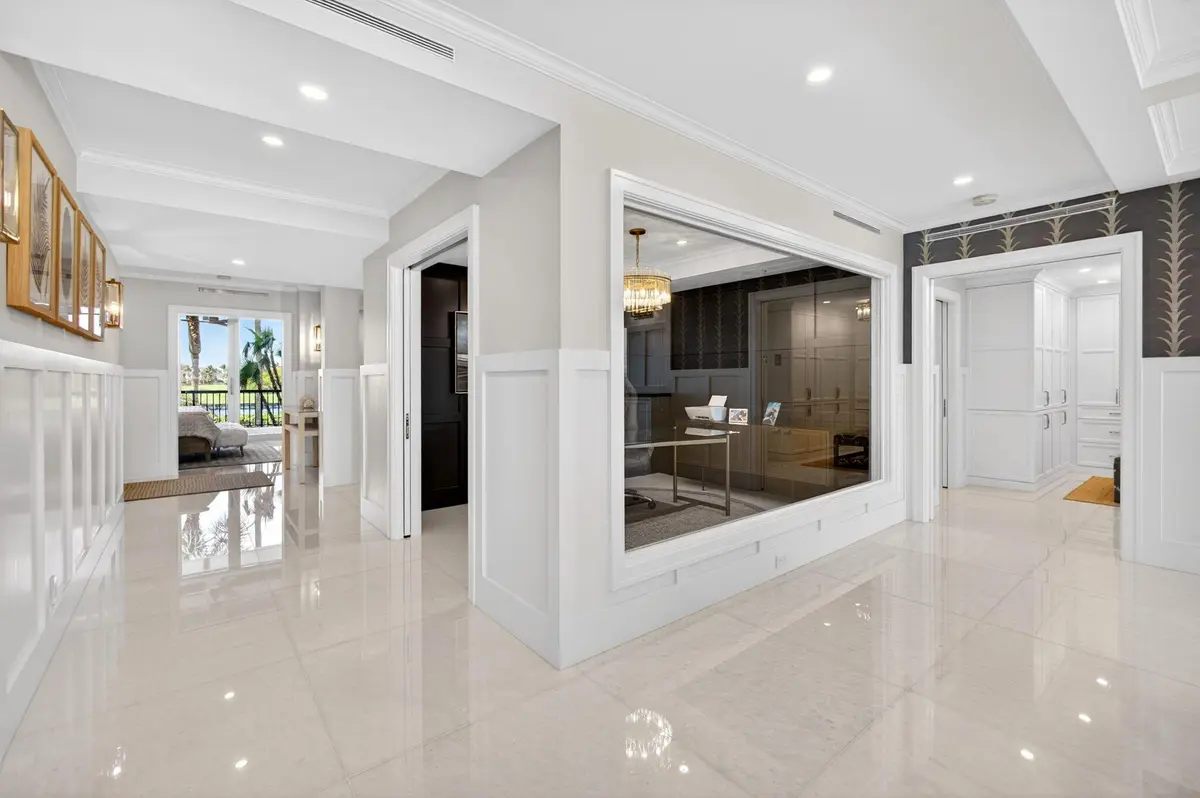 Picture window at 2812 SE Dune Drive 1102, Stuart