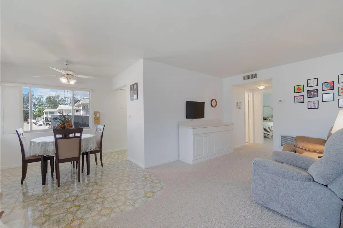 5-web-or-mls-DSC03330 at 2840 Cynthia Lane 101, Lake Worth Beach