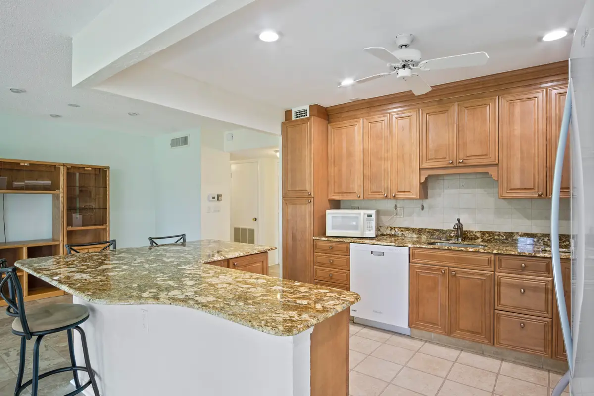 1800 SE Saint Lucie Boulevard 9-204, Stuart, FL – photo 3