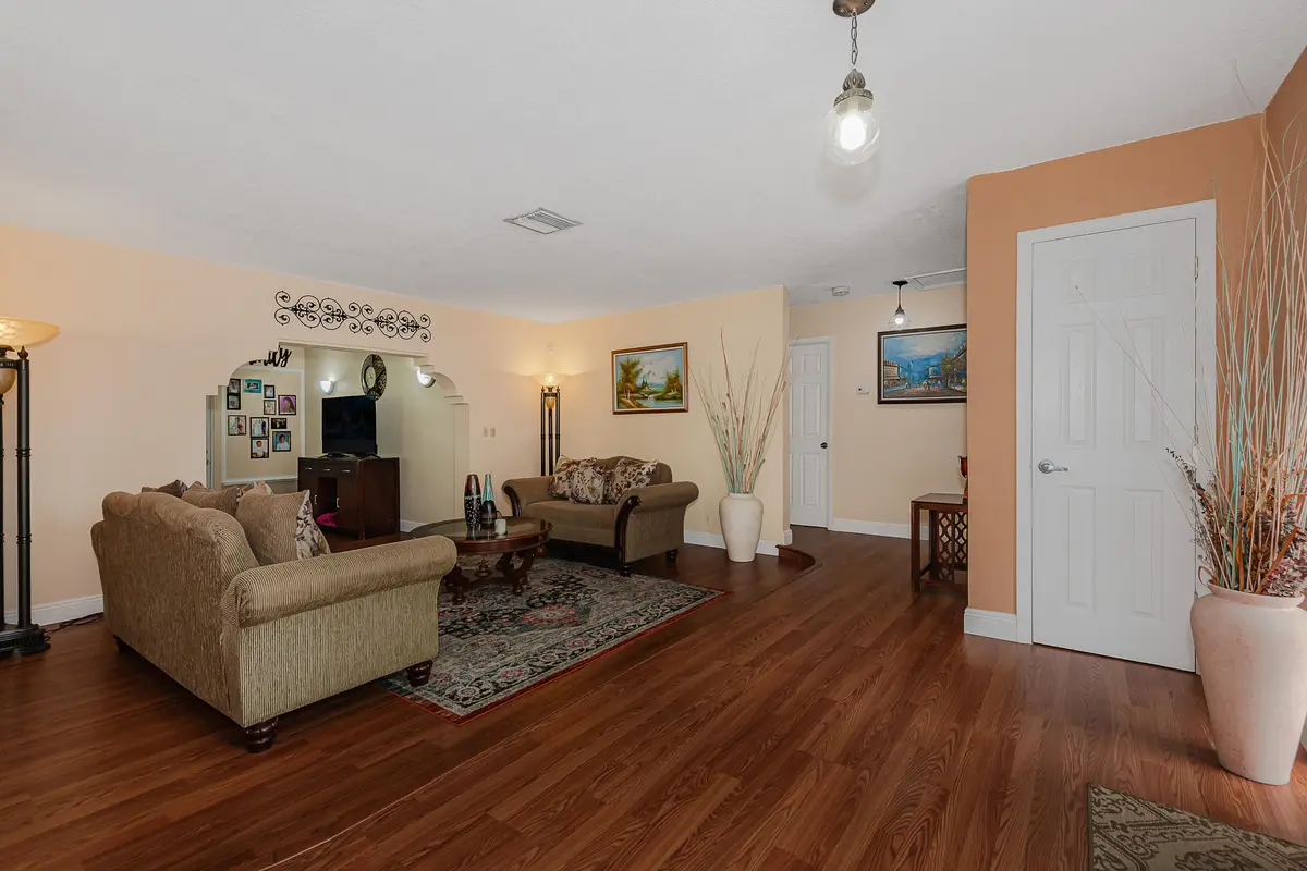 0-1 at 3685 NW 43rd Place, Lauderdale Lakes
