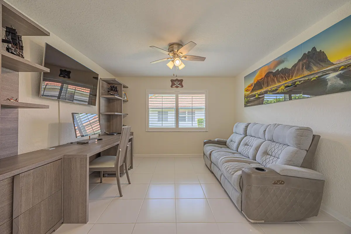 153A0012-HDR at 7594 Seafoam Court, Boynton Beach