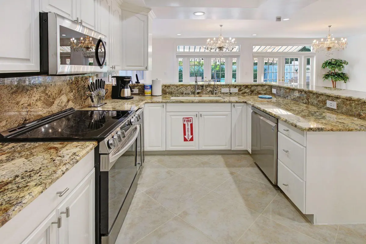wKLwhf4g at 218 Pine Avenue, Lauderdale-By-The-Sea