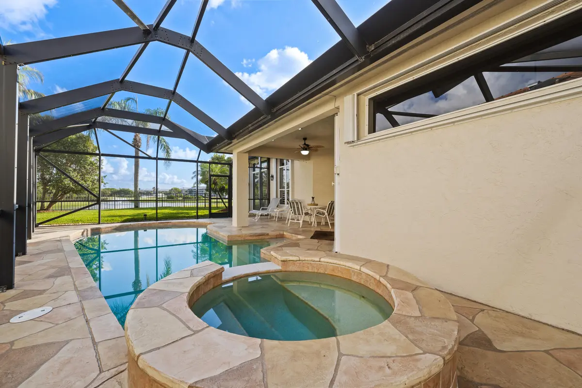 2165 Regents Boulevard, West Palm Beach, FL – photo 2