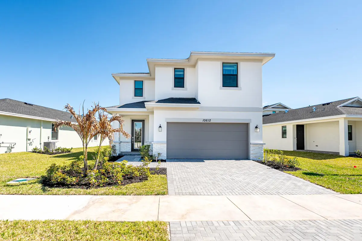 Victoria at Glynlea Country Club at 10612 NW Wilgrove Lane, Port St. Lucie