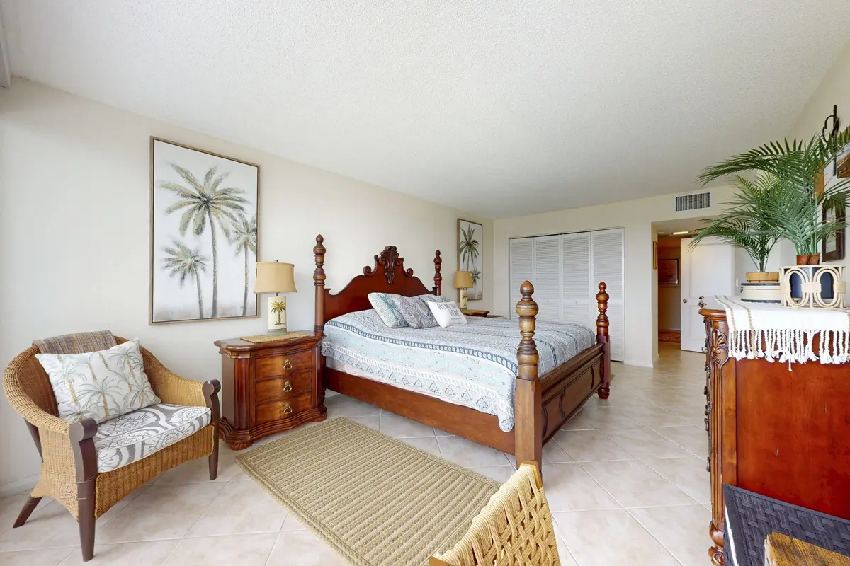 42-web-or-mls-iPixx_01_22 at 124 Lakeshore Drive 4280, North Palm Beach