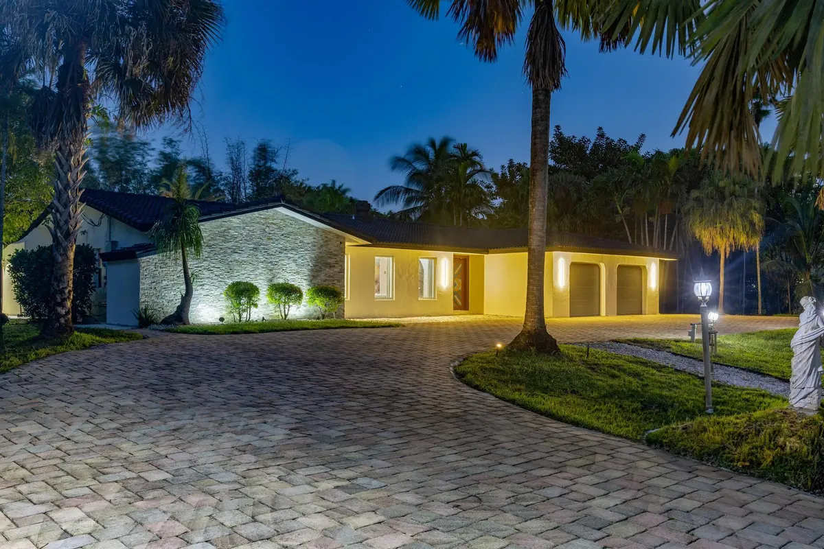 11621 NW 21st Ct-3 at 11621 NW 21st Court, Plantation