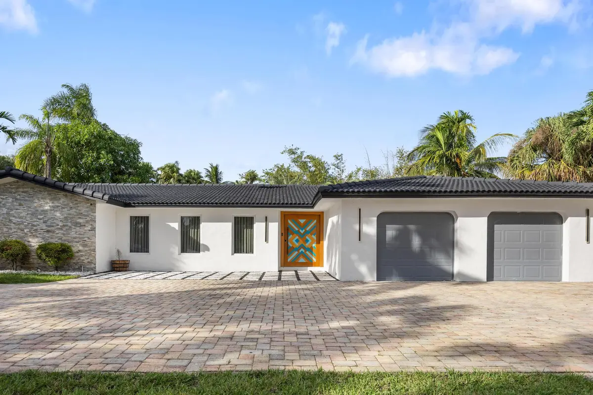 11621 NW 21st Ct-9 at 11621 NW 21st Court, Plantation