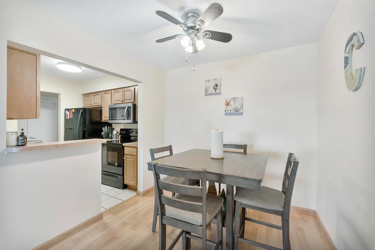 Kitchen/Dining at 125 Shore Court 304a, North Palm Beach
