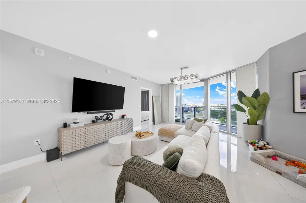 Liv 2 at 488 NE 18th Street 1801, Miami