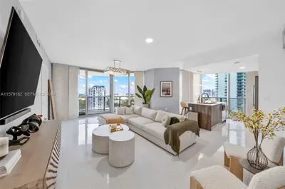 488 NE 18th Street 1801, Miami – sold