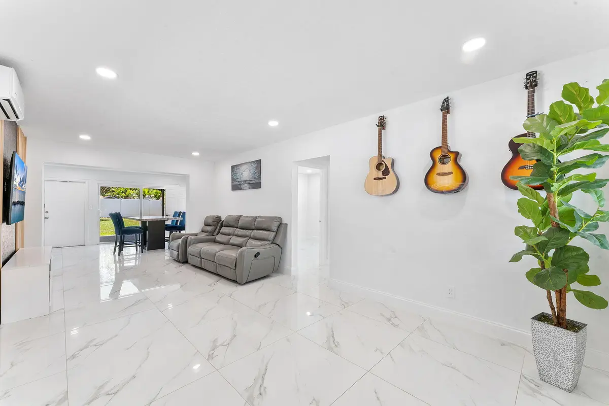 33-web-or-mls-DSC04368 at 822 S C Street, Lake Worth Beach