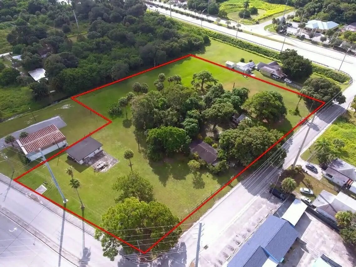 3805 Okeechobee Road, Fort Pierce, FL – mixed-use property photo 1