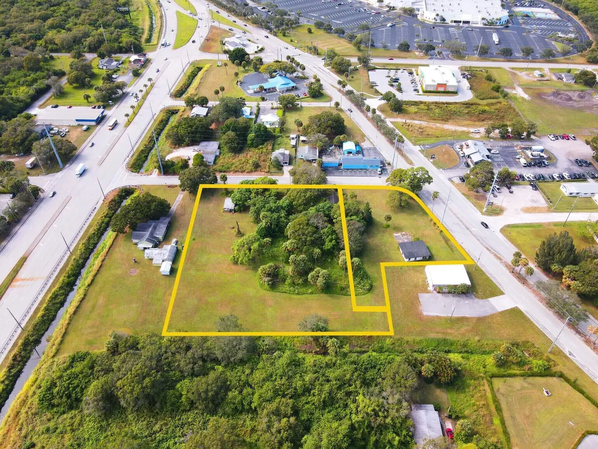 20250619024626570316000000-o at 3805 Okeechobee Road, Fort Pierce