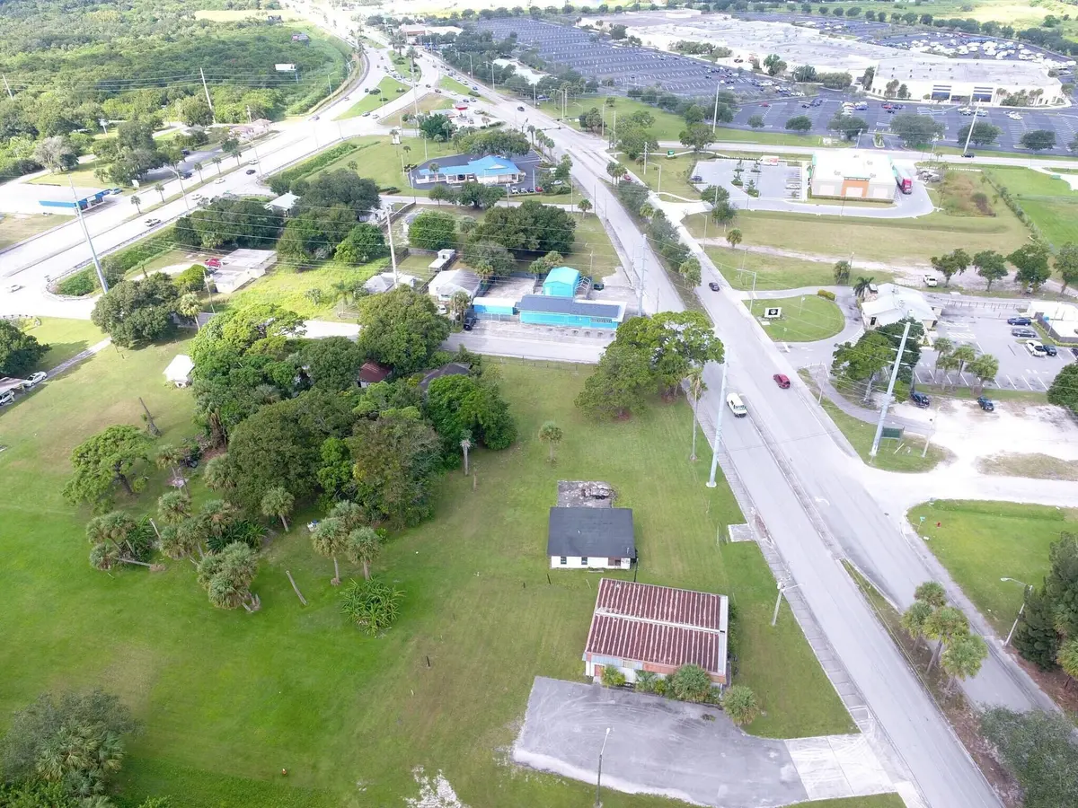 20250619024628445997000000-o at 3805 Okeechobee Road, Fort Pierce