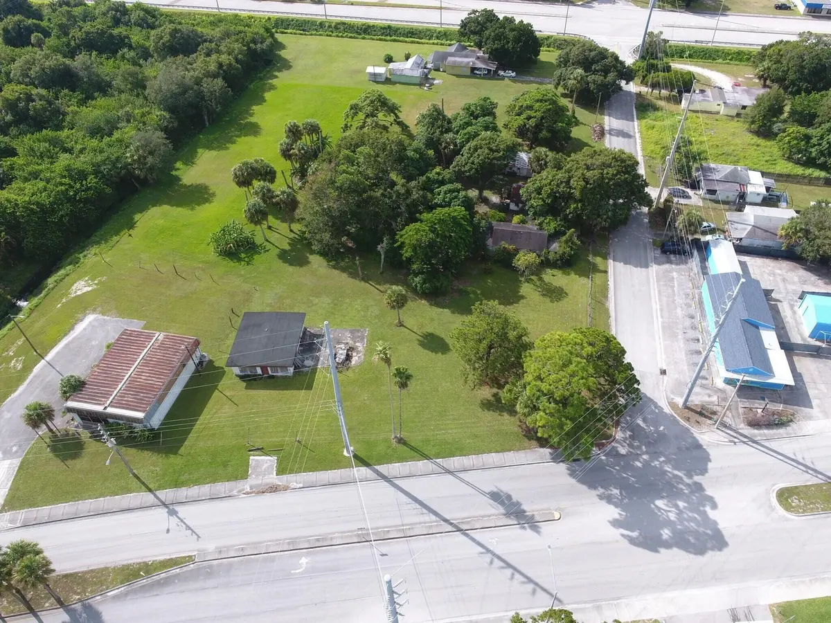 20250619024632117503000000-o at 3805 Okeechobee Road, Fort Pierce