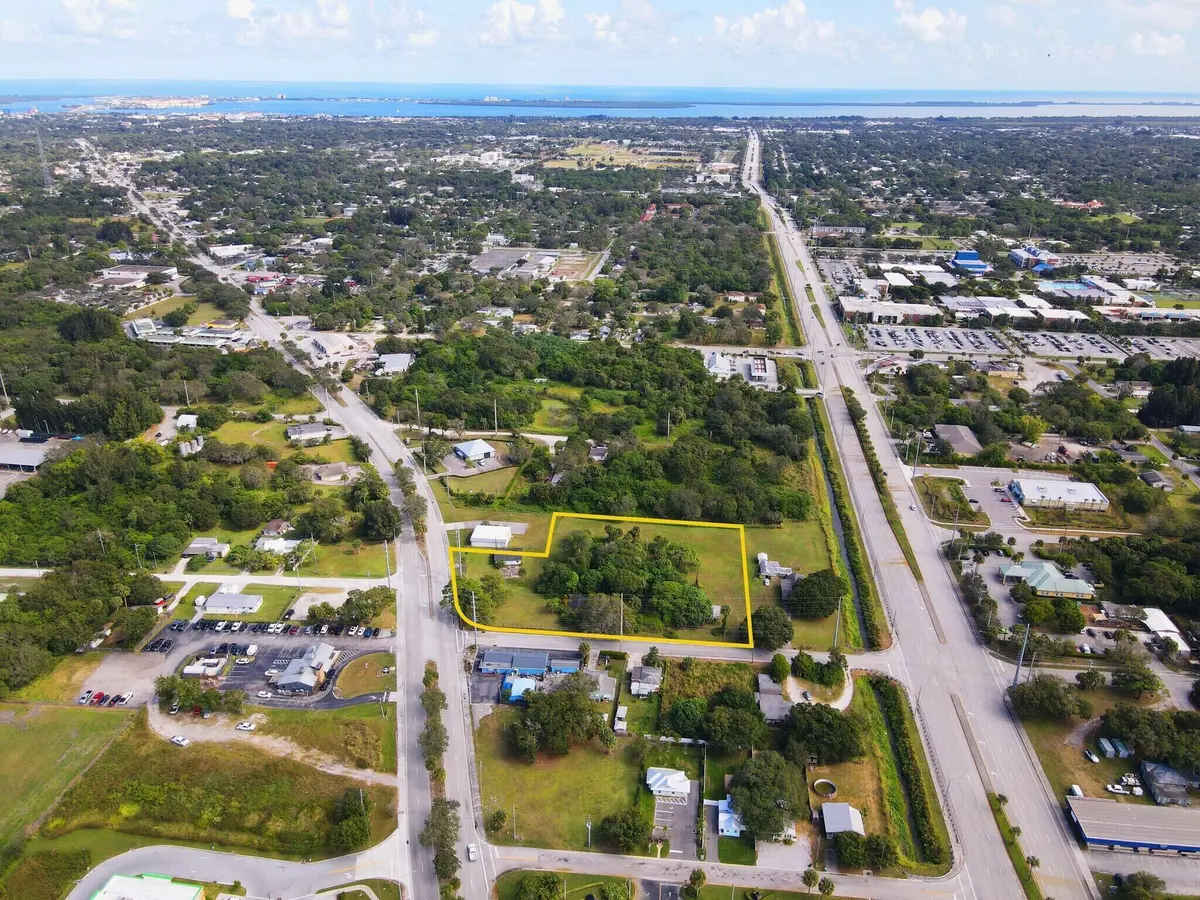 20250619024636065631000000-o at 3805 Okeechobee Road, Fort Pierce