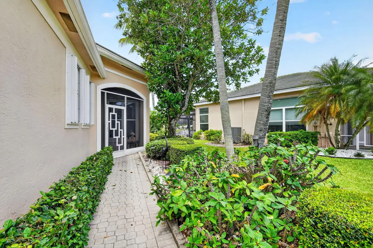 walkway to entrance at 7717 Rockford Road, Boynton Beach
