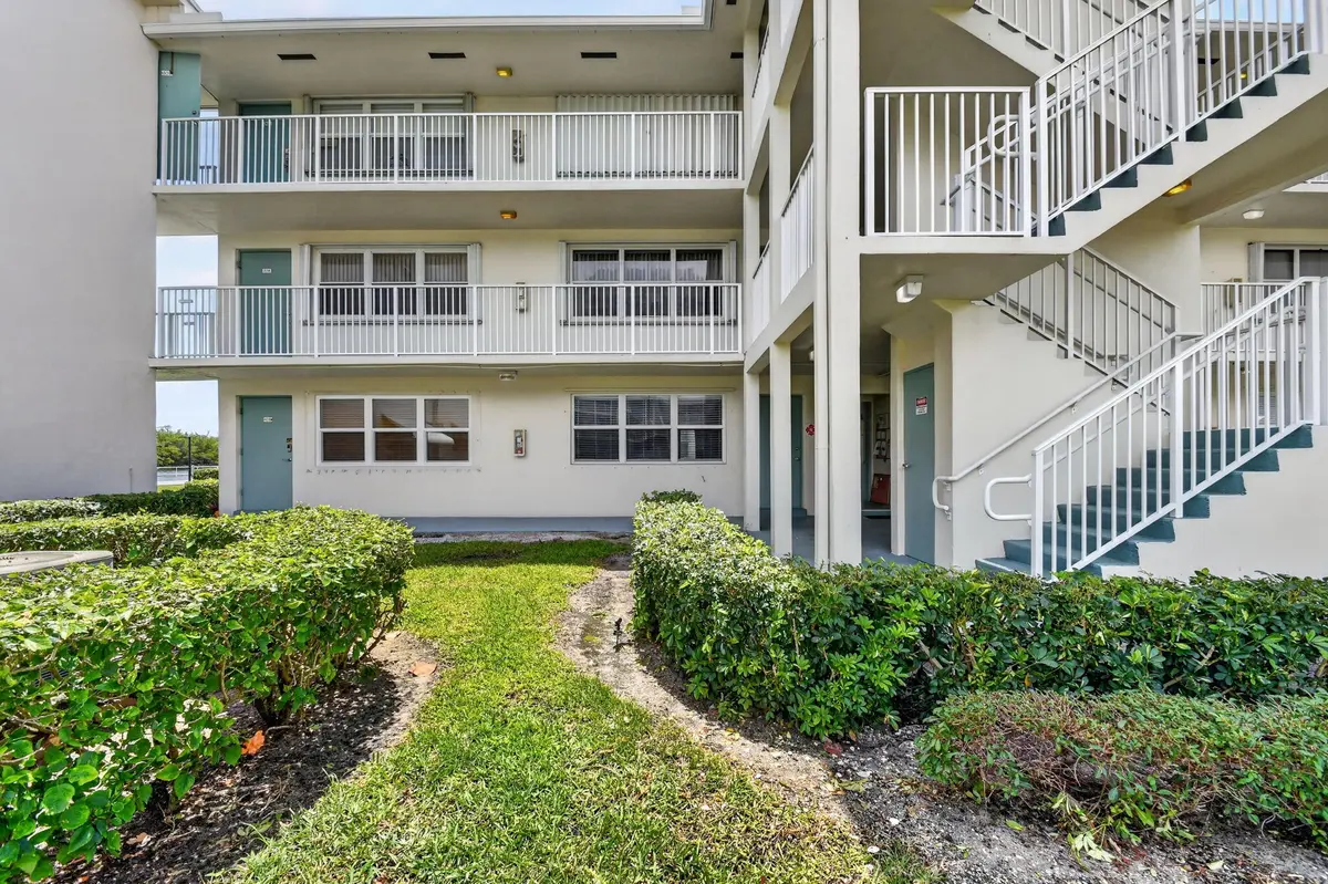 2-web-or-mls-DSC_2453 at 370 Horizon Street 107, Boynton Beach