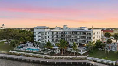 41 SW Seminole Street 204, Stuart – Condominium for rent