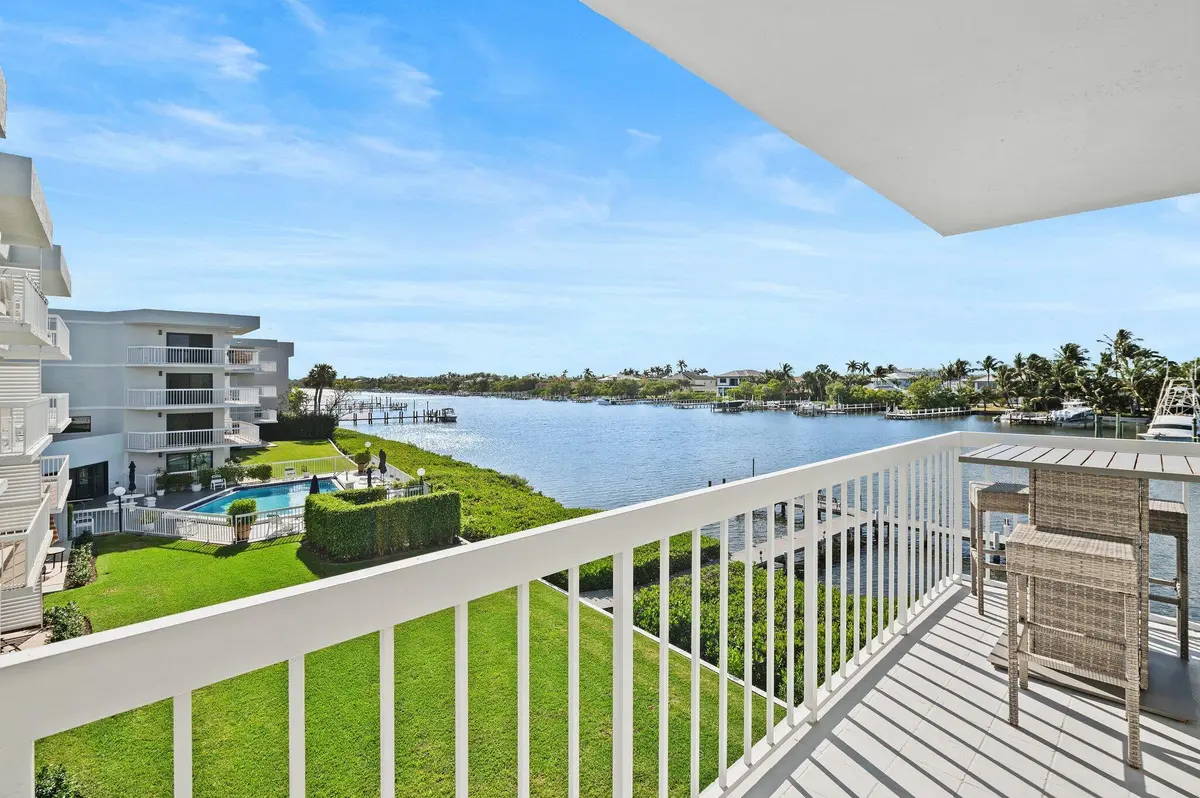 13-web-or-mls-3501-s-ocean-blvd-307 at 3501 S Ocean Boulevard 307, South Palm Beach