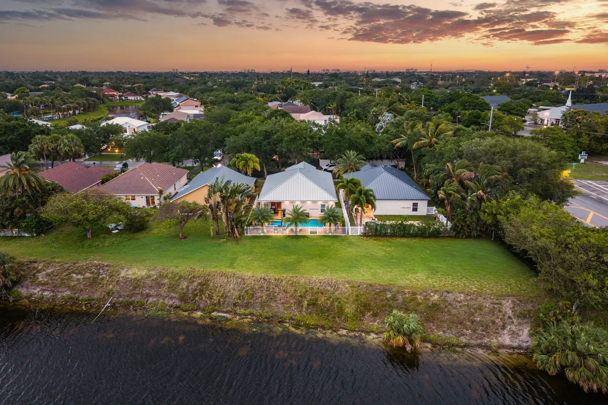 494 Enfield Ct at 494 Enfield Court, Delray Beach