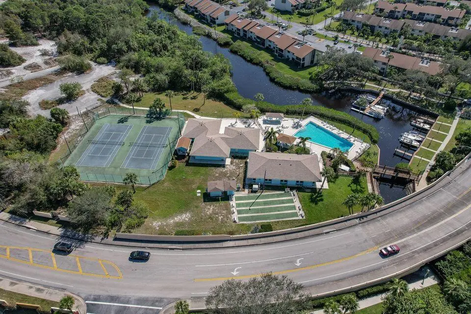 Beacon 21 recreational area and marina at 1551 NE 13th Terrace Terrace A13, Jensen Beach