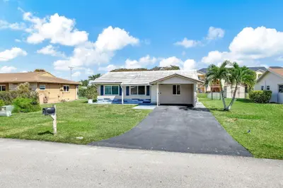 9603 NW 74th Court, Tamarac – Single Family Residence for sale