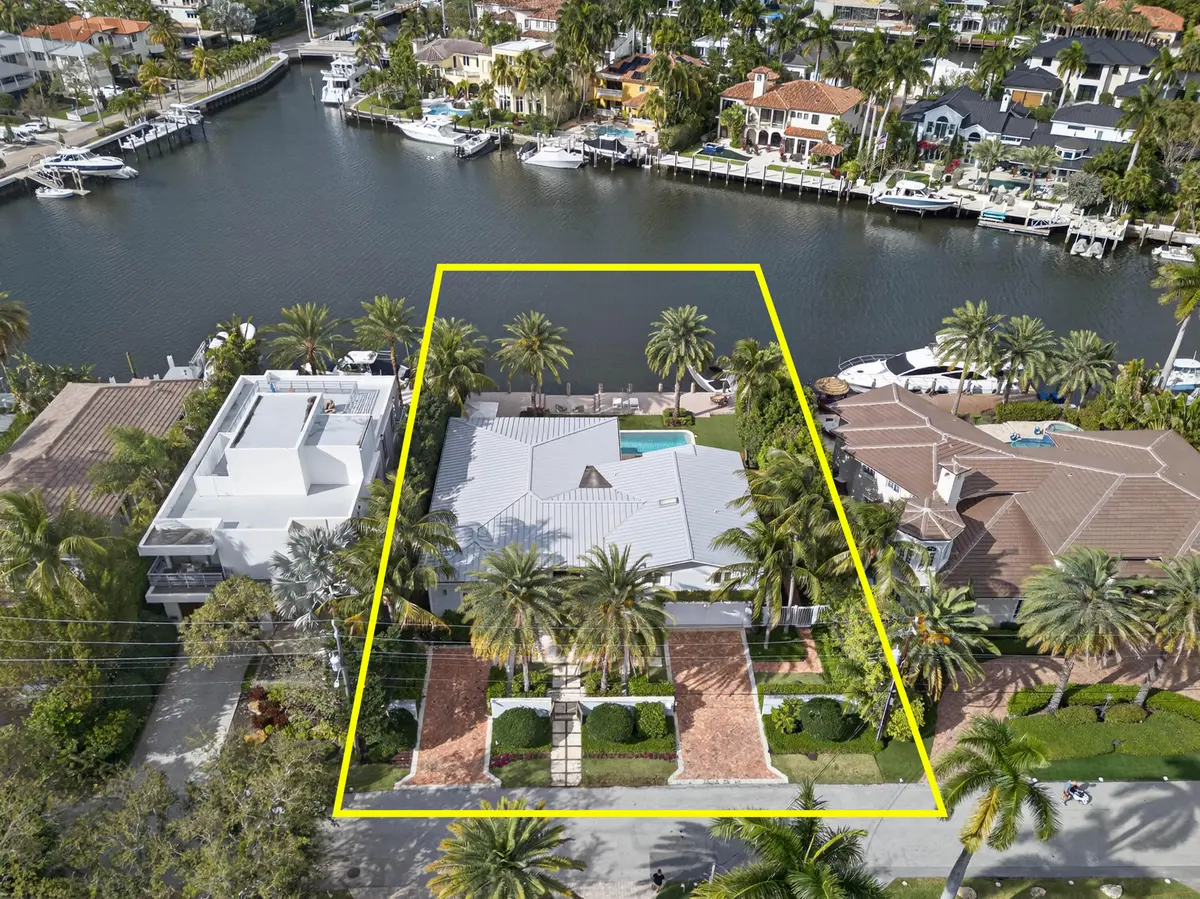 whitaker-9-ol at 1605 SE 9th Street, Fort Lauderdale