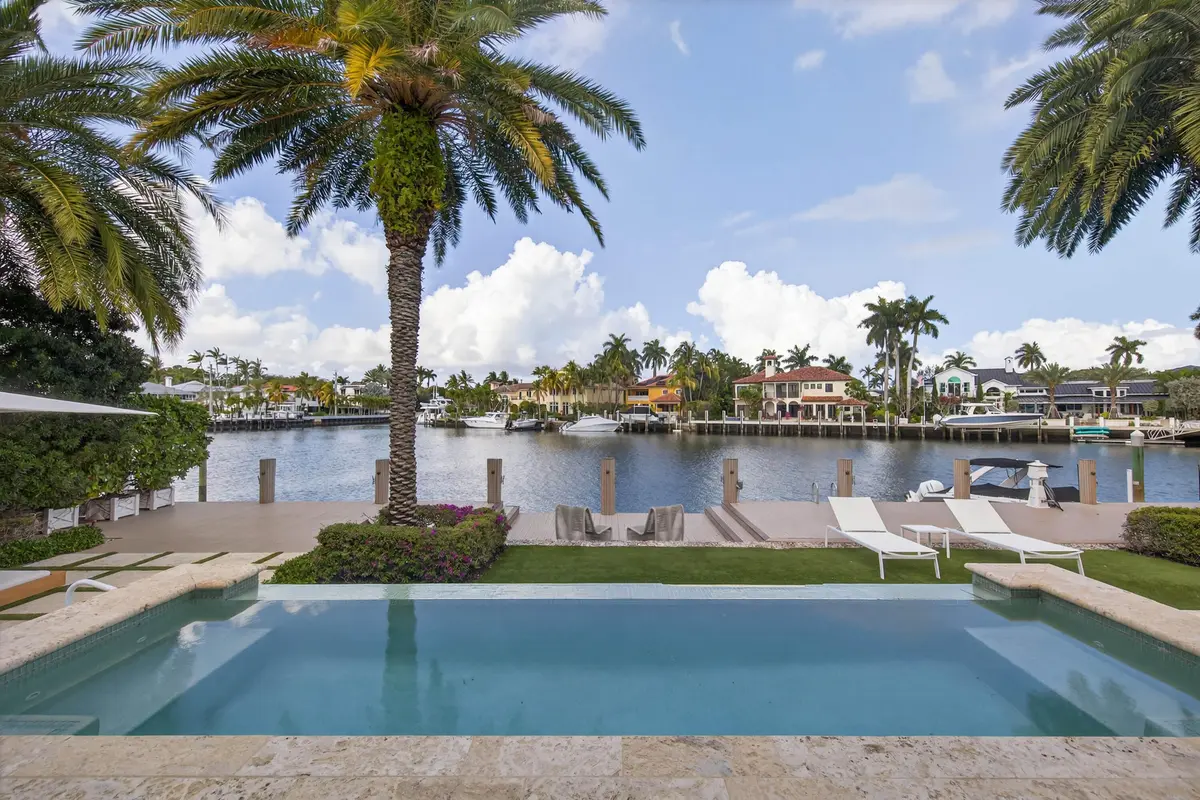 whitaker-76 at 1605 SE 9th Street, Fort Lauderdale