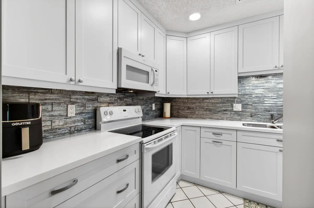26-web-or-mls-DSC_7602 at 1835 NW 13th Street 103, Delray Beach