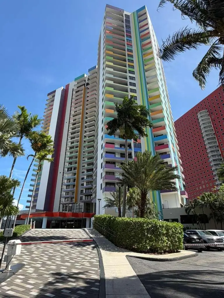 1581 Brickell Avenue 406, Miami, FL – photo 1