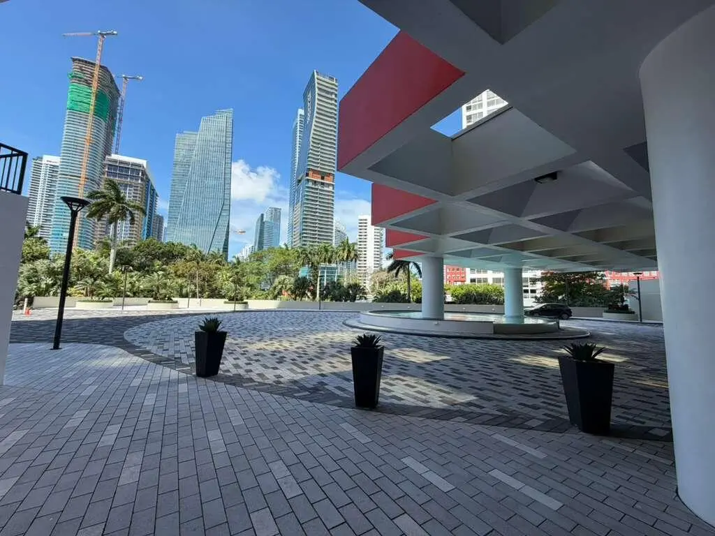 1581 Brickell Avenue 406, Miami, FL – photo 2