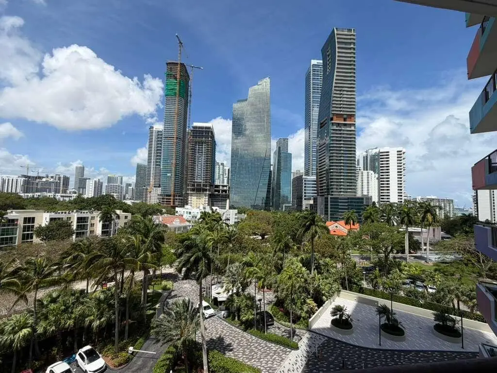 1581 Brickell Avenue 406, Miami, FL – photo 4