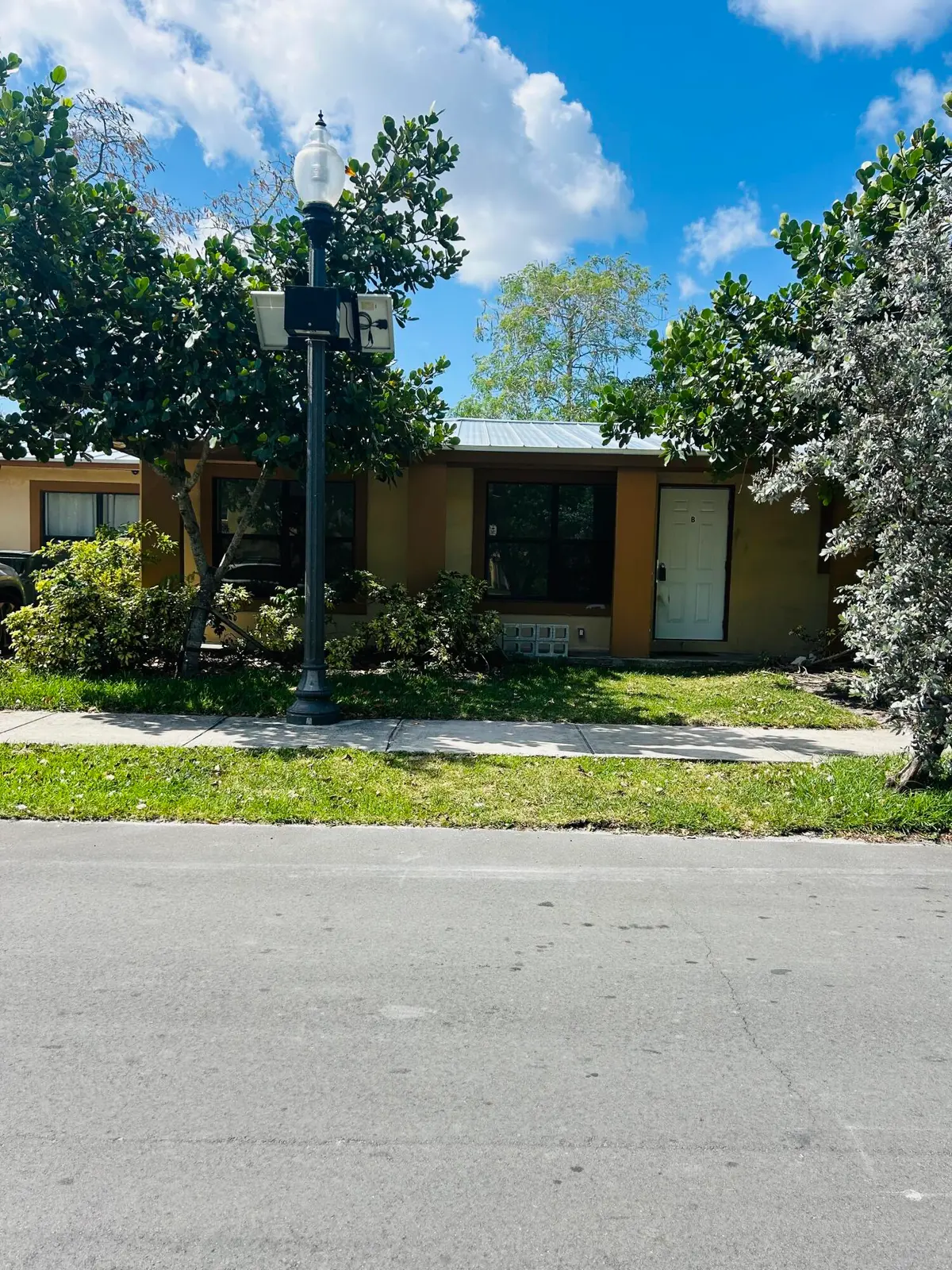 IMG_3365 at 844 NW 3rd Avenue B, Fort Lauderdale