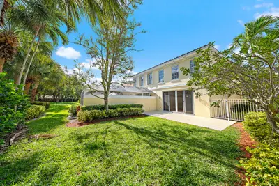474 Capistrano Drive, Palm Beach Gardens – sold