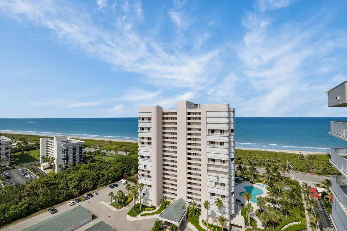 41-web-or-mls-3A5A2478 at 5049 N Hwy A1a 1905, Hutchinson Island