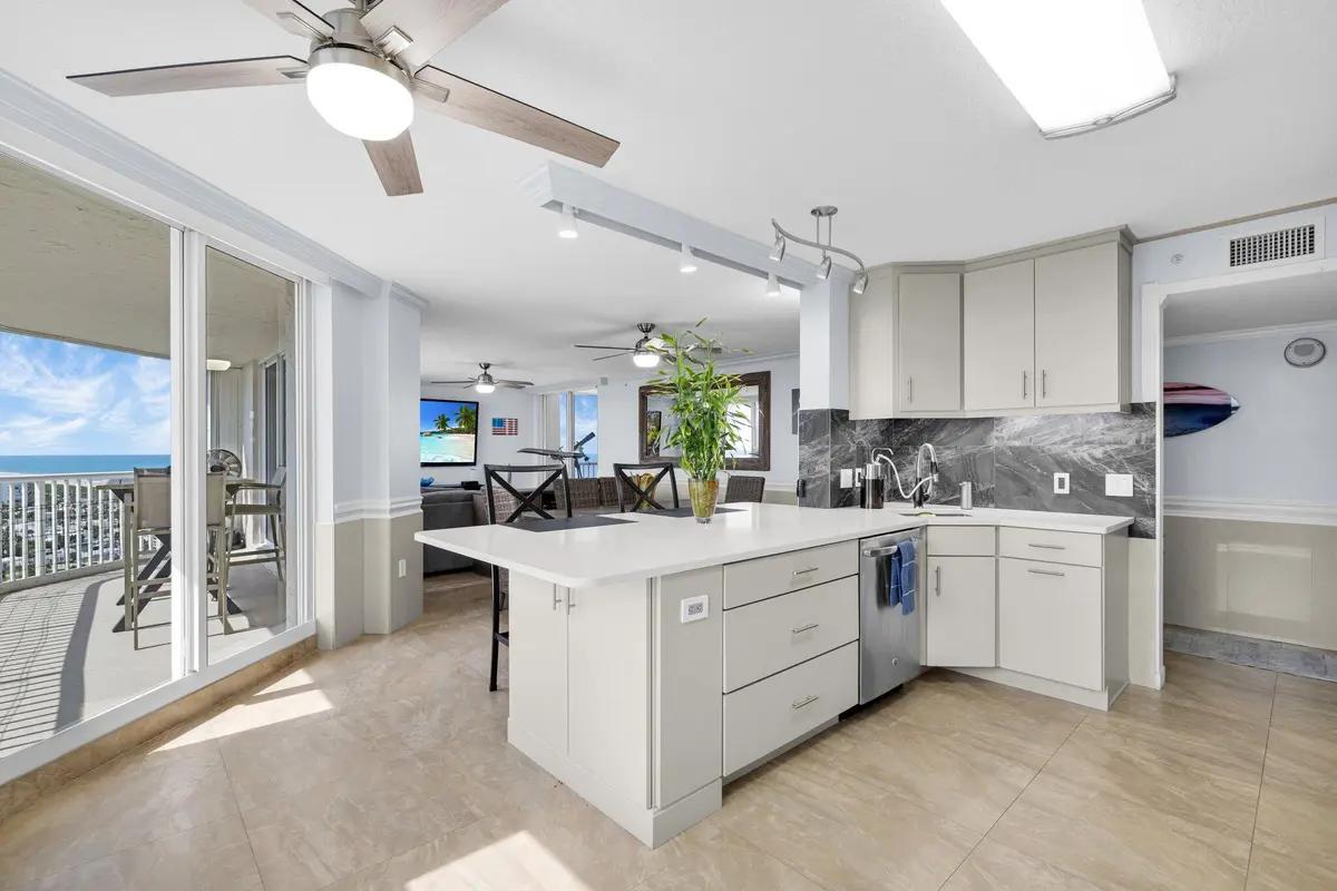 31-web-or-mls-3A5A2426 at 5049 N Hwy A1a 1905, Hutchinson Island