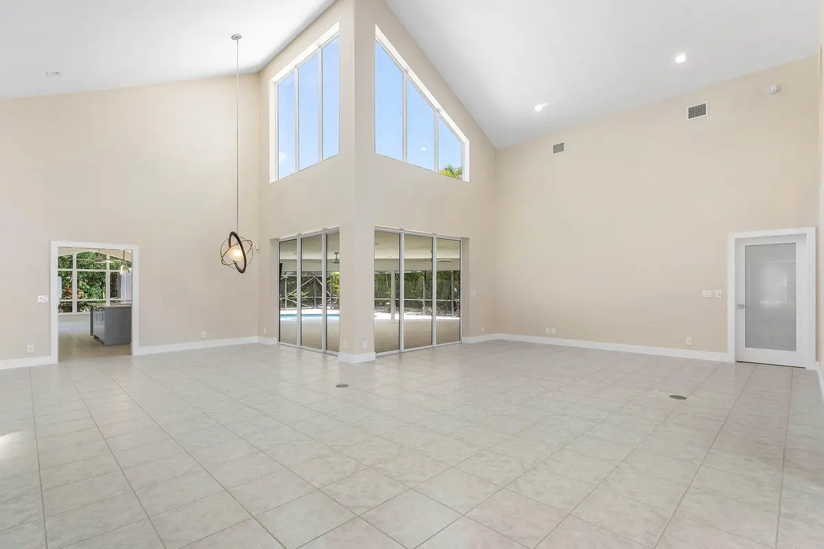 Living/sitting room at 6415 Brandon Street, Palm Beach Gardens