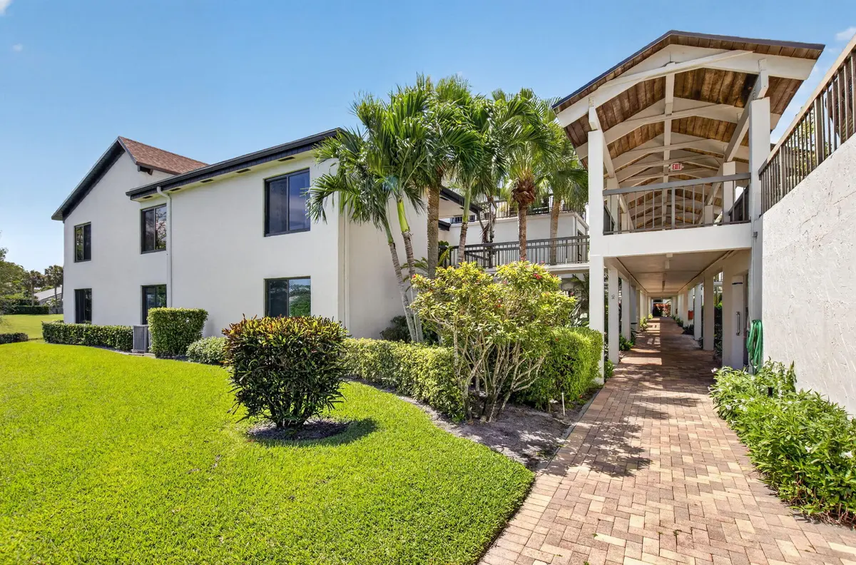1-web-or-mls-DSC_5614 at 900 GREENSWARD Lane 110-G, Delray Beach