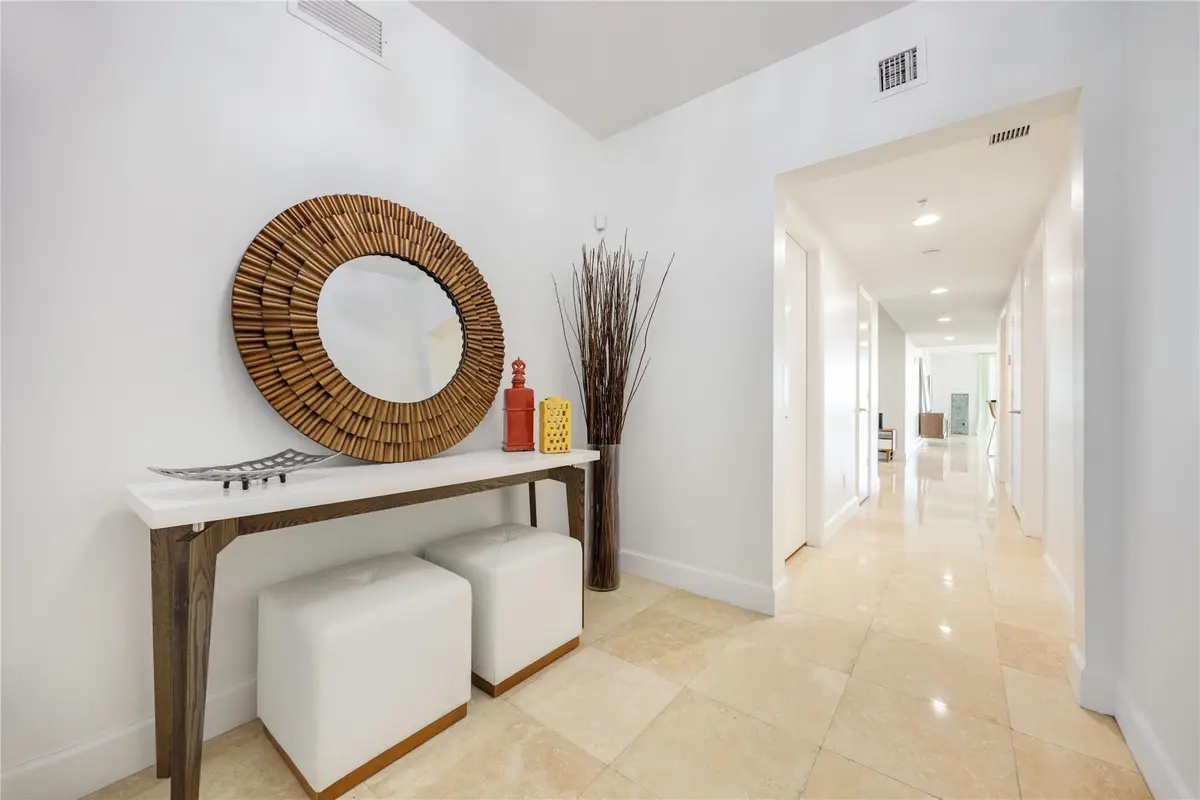 Photo 2 at 14951 Royal Oaks Lane 1109, North Miami