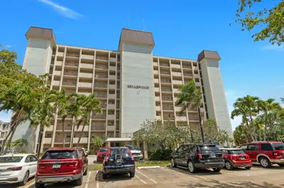 9101 W Sample Road 1004, Coral Springs – Condominium for sale