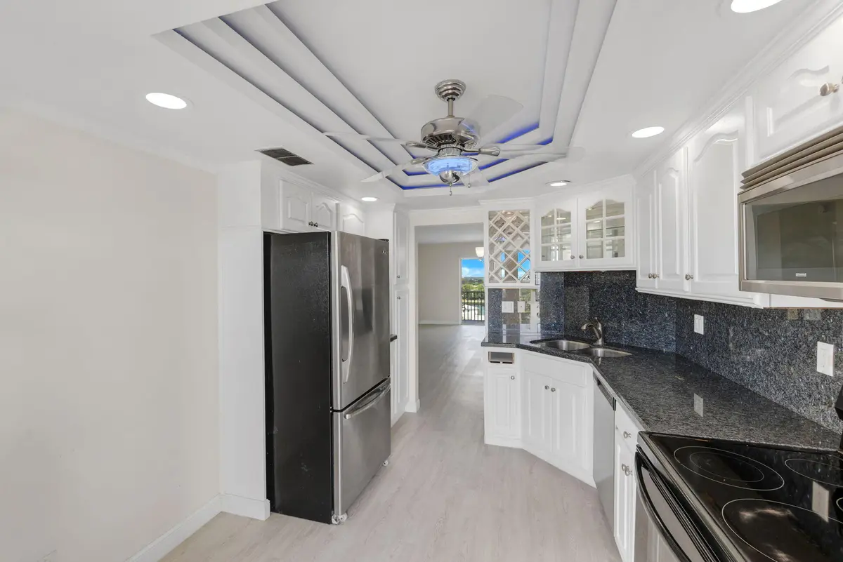 7-web-or-mls-DSC00135dsc00135 at 9101 W Sample Road 1004, Coral Springs