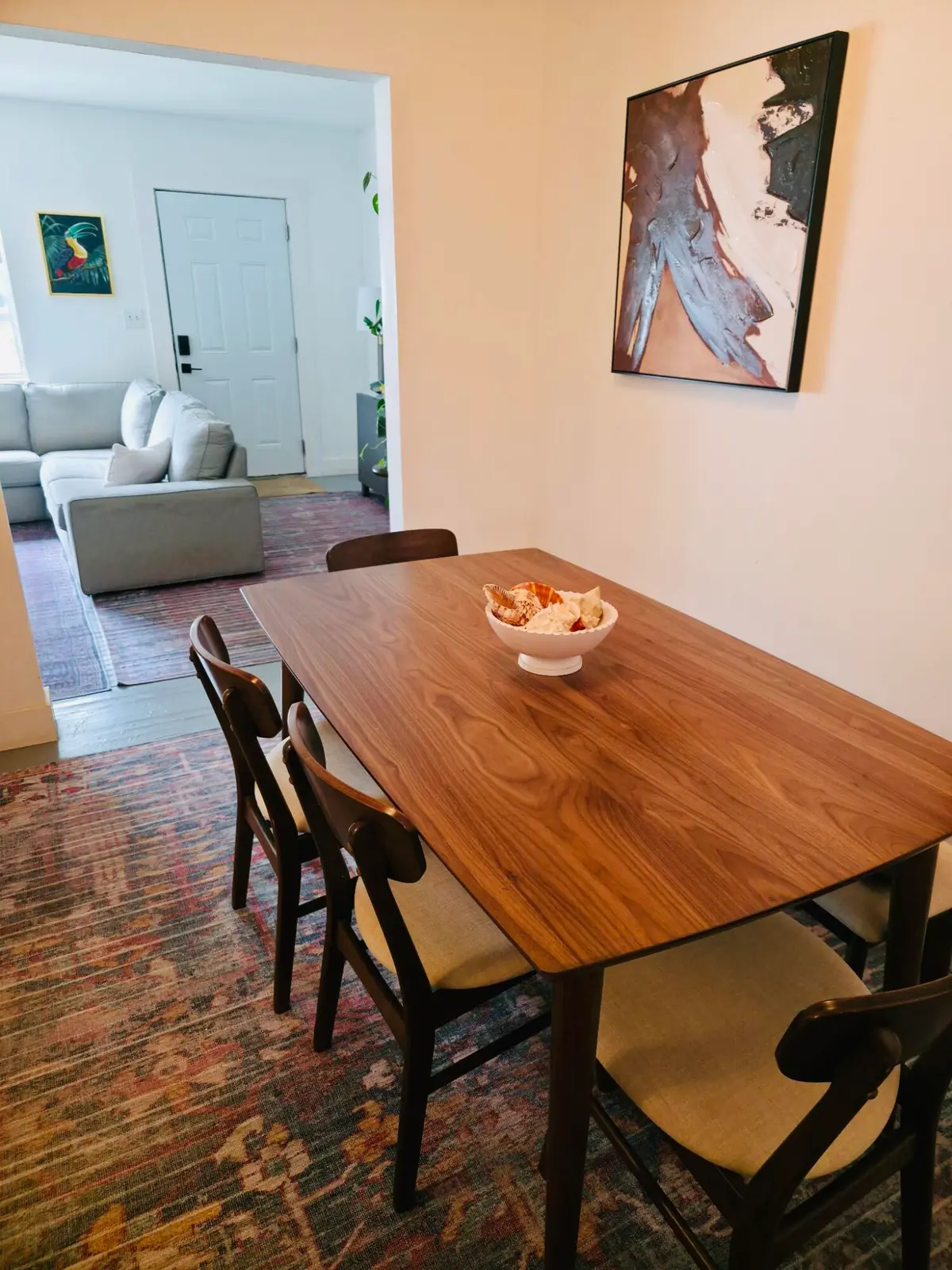 Dining at 330 Nathan Hale Road, West Palm Beach