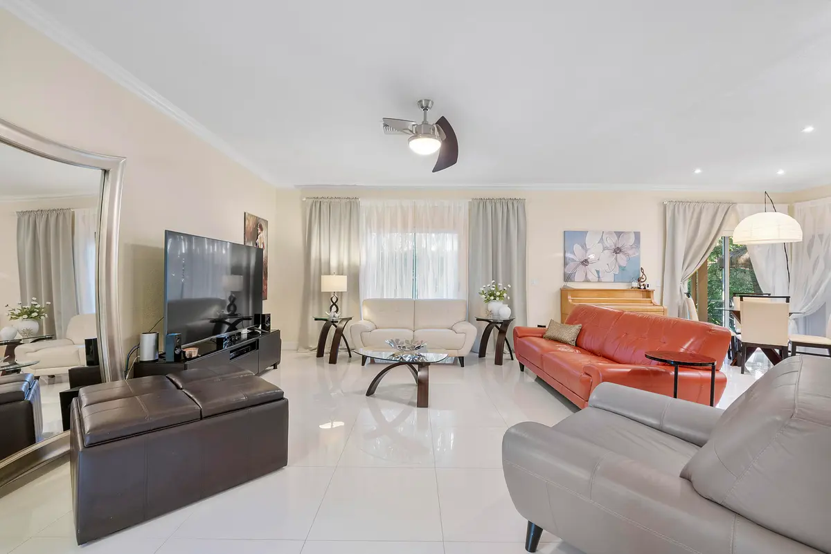 11377 Lakeview Dr_018 at 11377 Lakeview Drive, Coral Springs